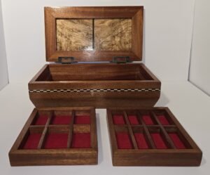 Mahogany/maple jewelry box